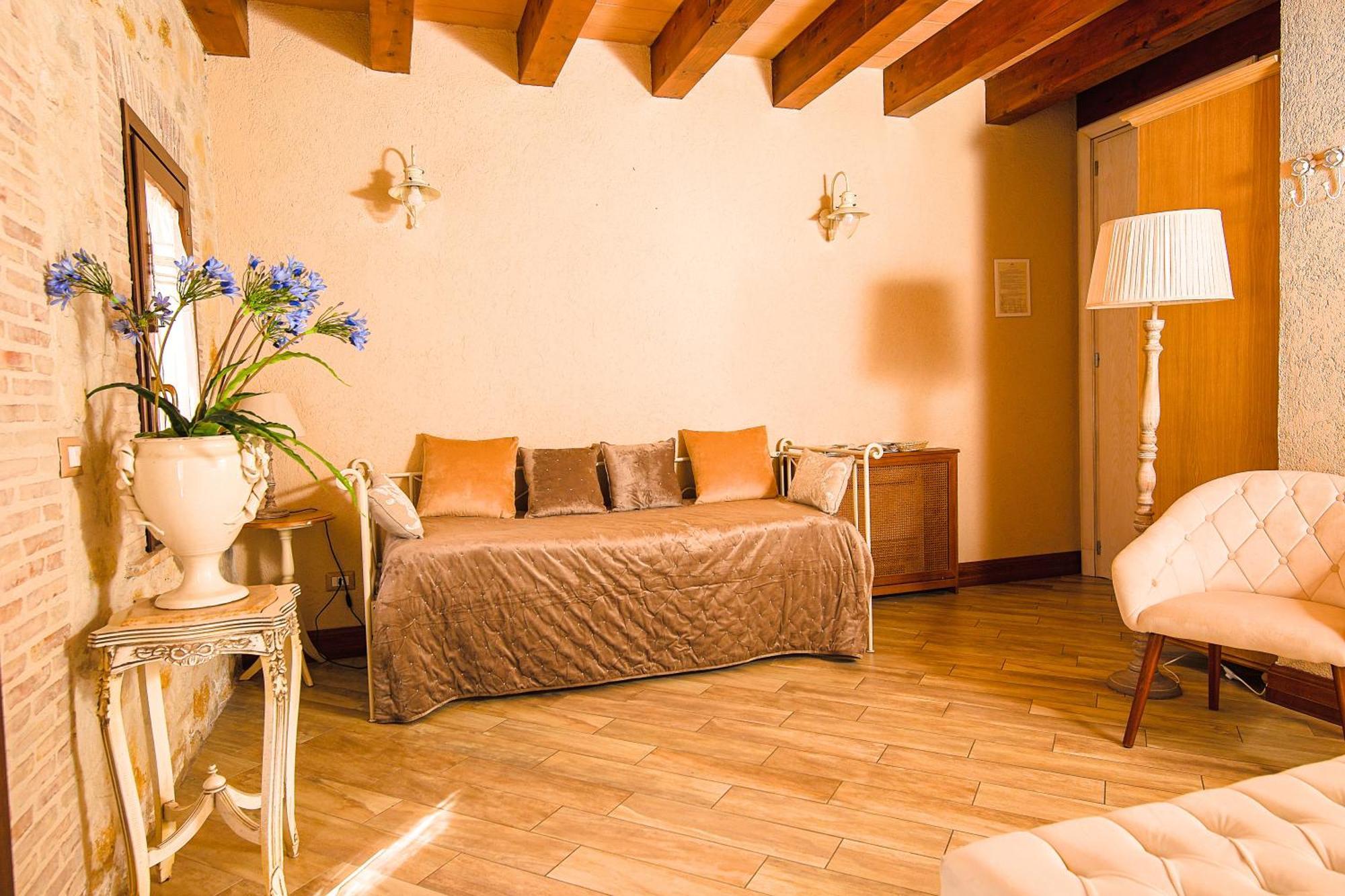 فافارا Relais Garden Cactus B&B المظهر الخارجي الصورة